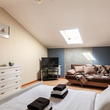 Alfa Apartments Ohiienka 17 2 Lviv Exteriör bild