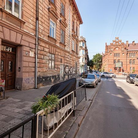 Alfa Apartments Ohiienka 17 2 Lviv Exteriör bild