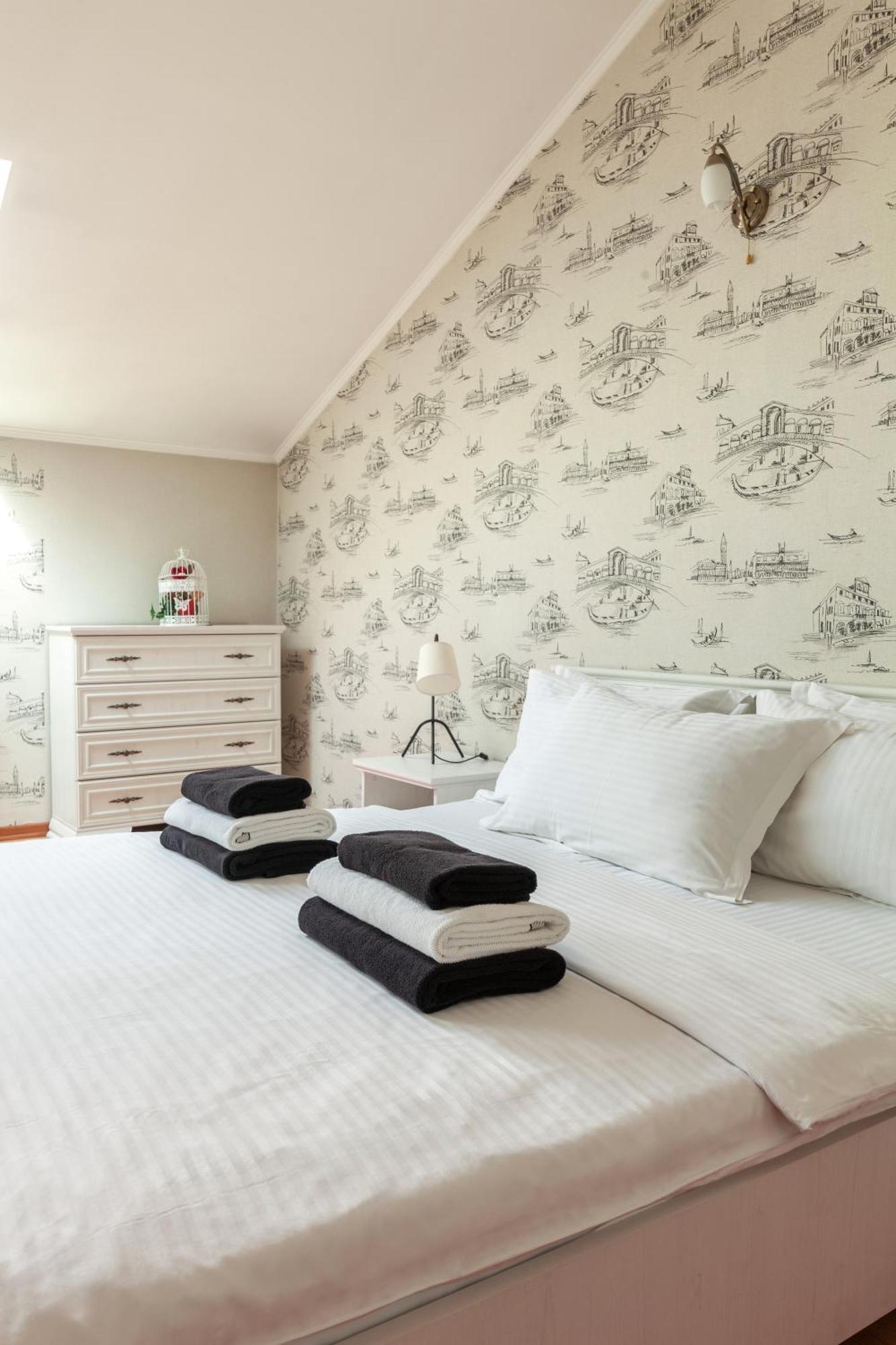 Alfa Apartments Ohiienka 17 2 Lviv Exteriör bild